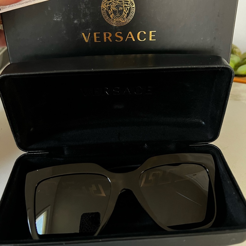 SOLD - Versace oversized sunglasses